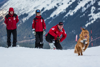 Ski rescue team