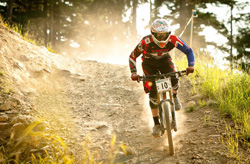 downhill riding mountainbike