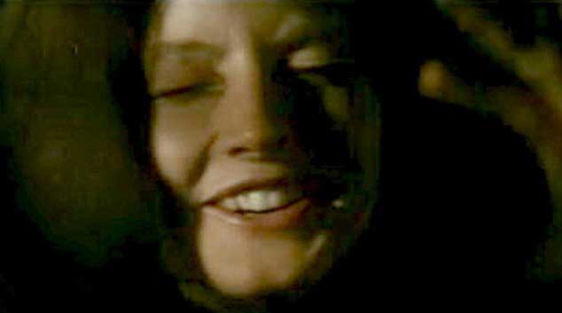 The-Silence-of-the-Lambs-hands-and-hips-blooper-1991 The Silence of the Lambs hands and hips blooper 1991